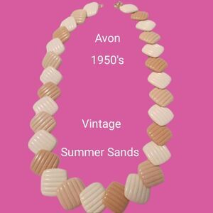 Vintage 1950s Avon Summer Sands Necklace.